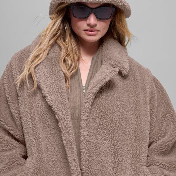 Alo Yoga Oversized Sherpa Trench Chai Latte - Picture 4 of 4